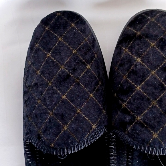 Tender Tootsies Black Velour Scuff Slipper NEW- Sz. 7 - Picture 4 of 10